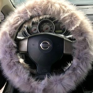 Steering wheel cover
